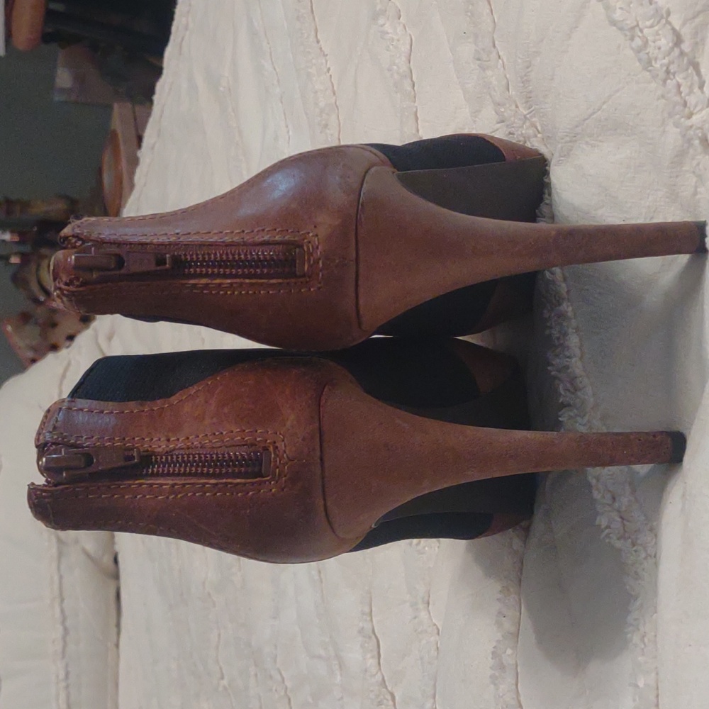 Elegant Sky High Brown and Black Women's Ankle Boots - Picture 4 of 6